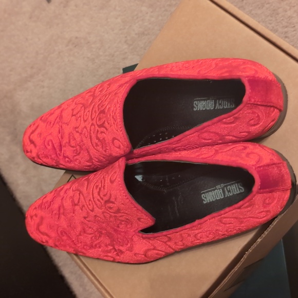 Stacy Adams red loafers with designs - Picture 3 of 5